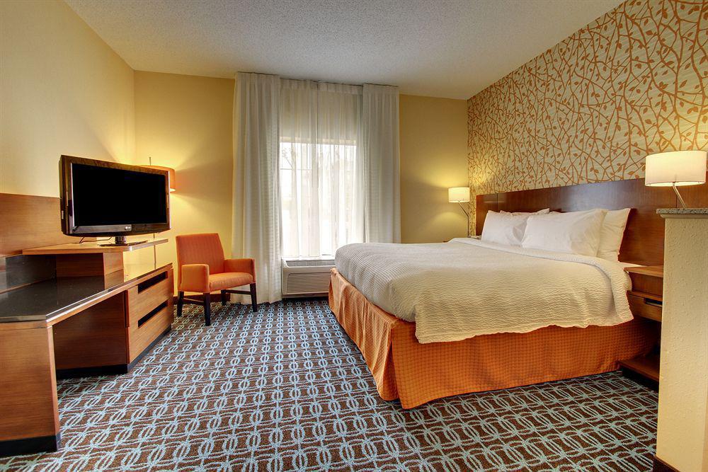 Fairfield Inn And Suites Charleston North/University Area Север Чарлстон Экстерьер фото