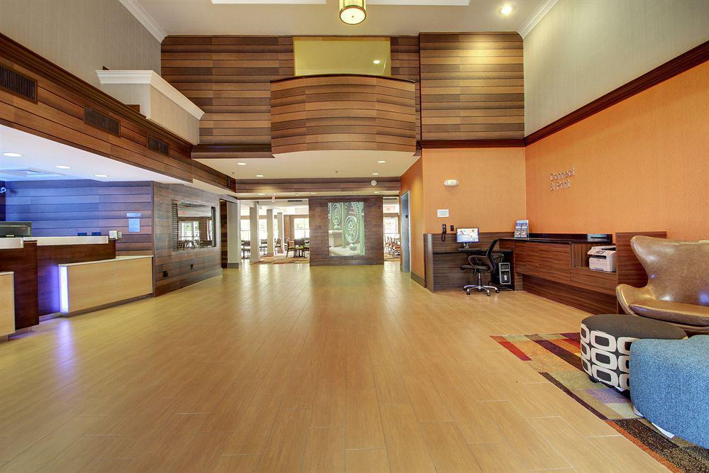 Fairfield Inn And Suites Charleston North/University Area Север Чарлстон Экстерьер фото
