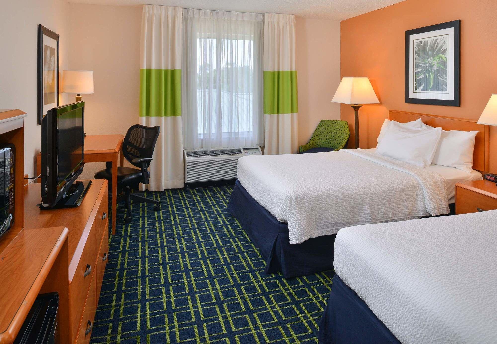 Fairfield Inn And Suites Charleston North/University Area Север Чарлстон Экстерьер фото