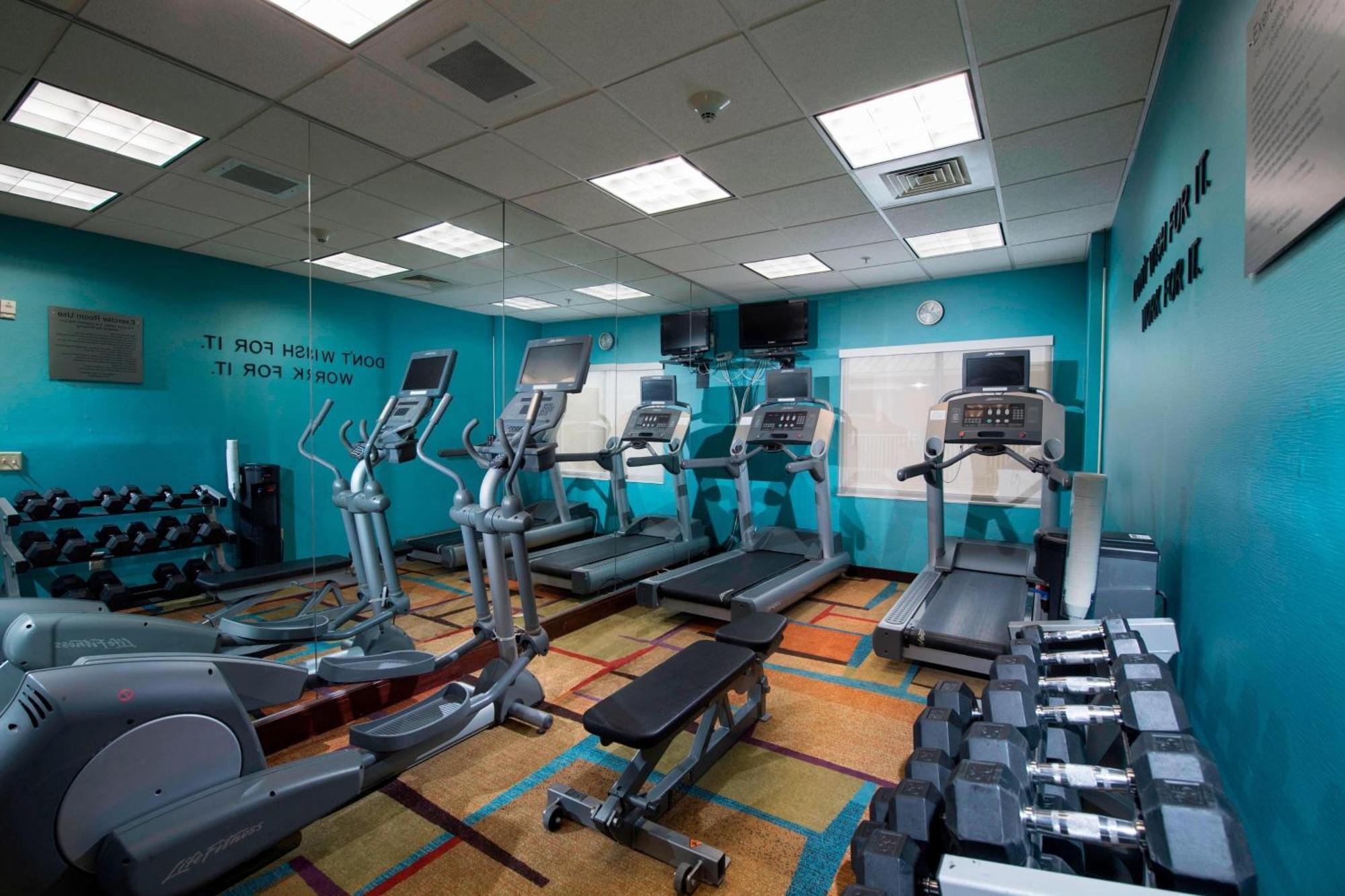 Fairfield Inn And Suites Charleston North/University Area Север Чарлстон Экстерьер фото
