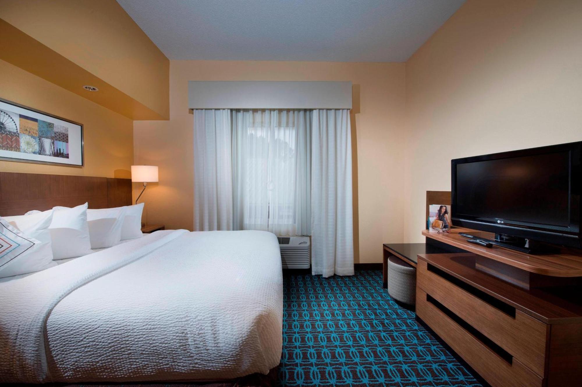 Fairfield Inn And Suites Charleston North/University Area Север Чарлстон Экстерьер фото