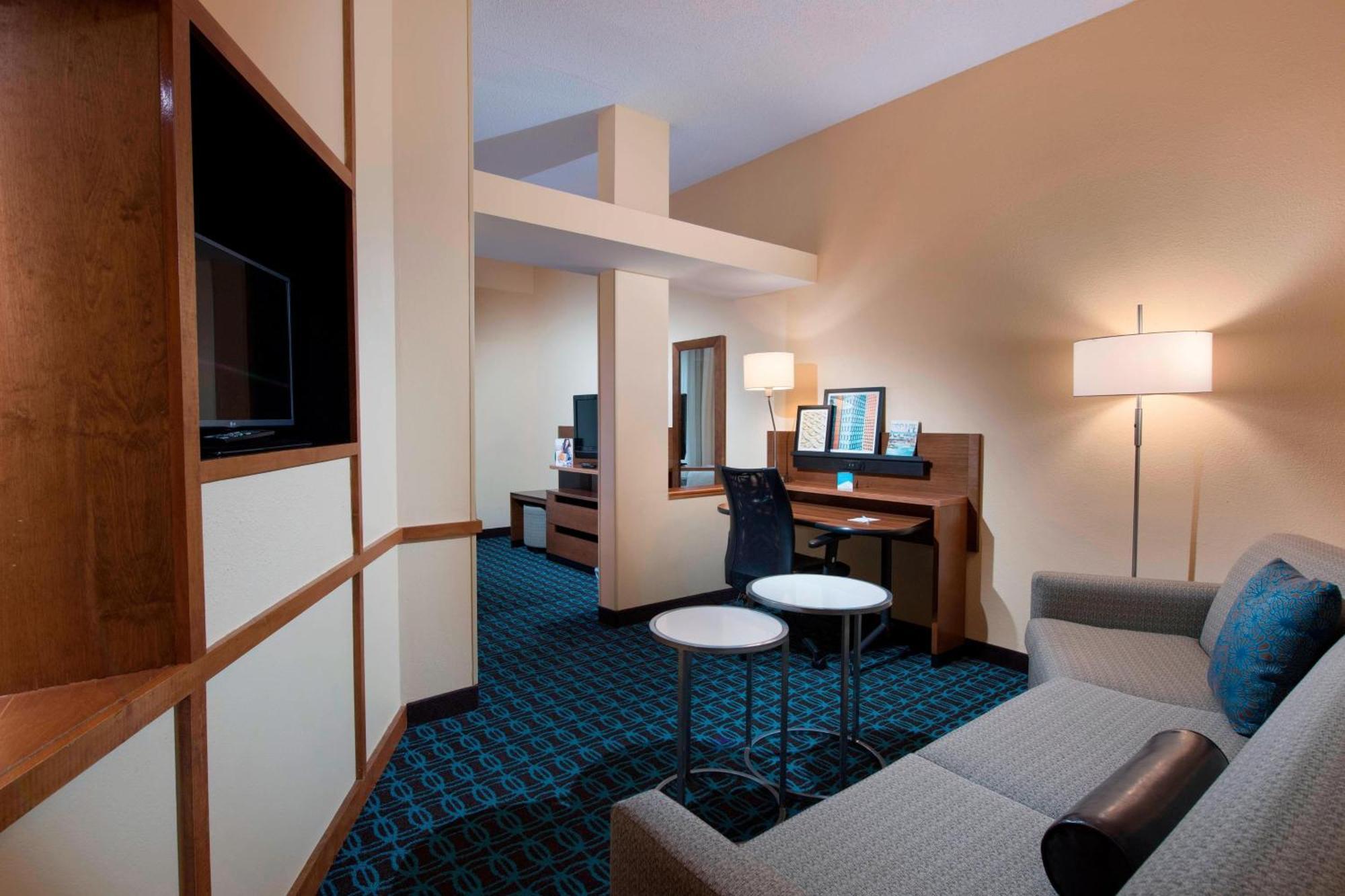 Fairfield Inn And Suites Charleston North/University Area Север Чарлстон Экстерьер фото