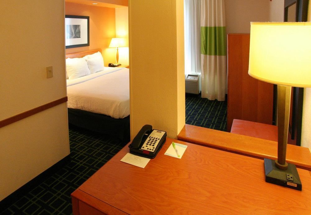 Fairfield Inn And Suites Charleston North/University Area Север Чарлстон Экстерьер фото