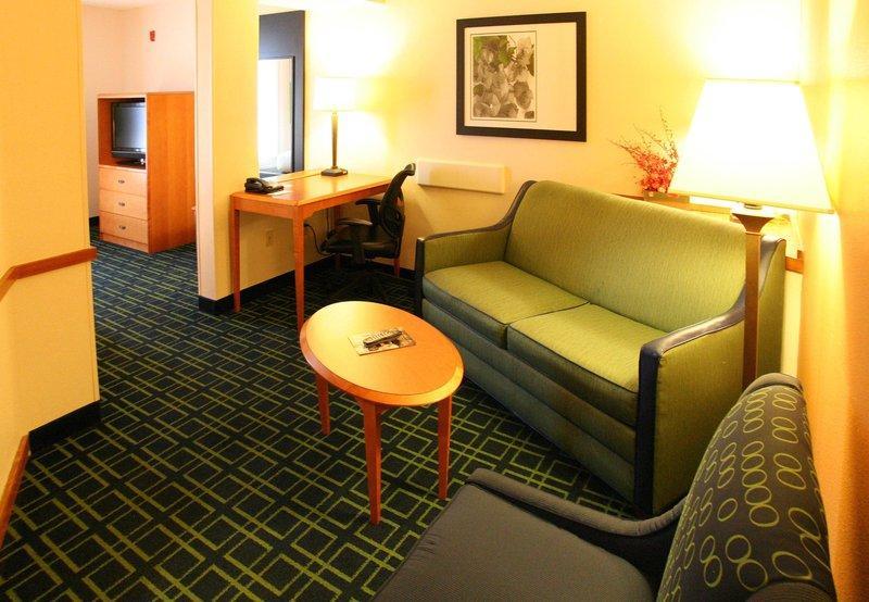 Fairfield Inn And Suites Charleston North/University Area Север Чарлстон Экстерьер фото