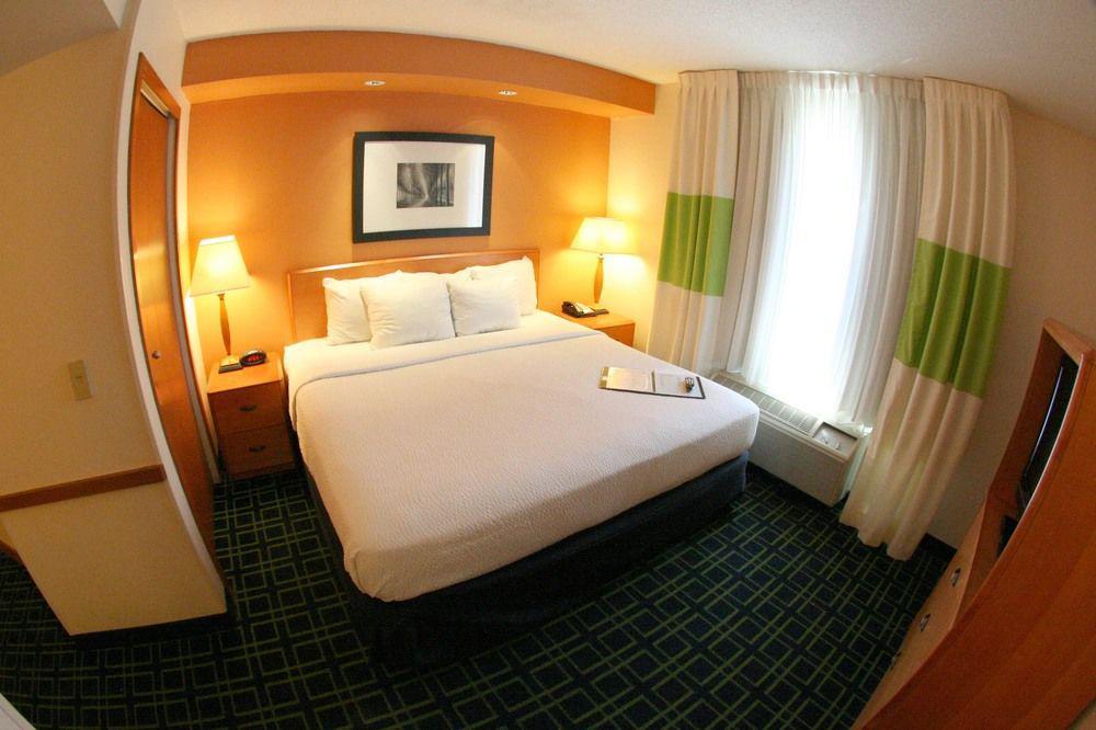 Fairfield Inn And Suites Charleston North/University Area Север Чарлстон Экстерьер фото