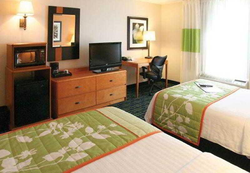 Fairfield Inn And Suites Charleston North/University Area Север Чарлстон Номер фото