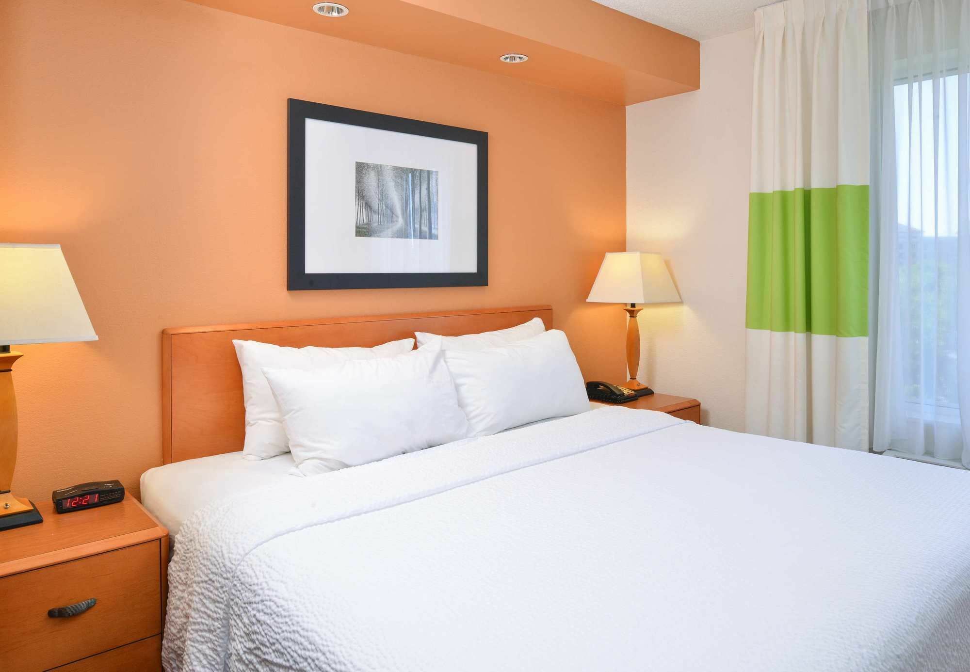 Fairfield Inn And Suites Charleston North/University Area Север Чарлстон Экстерьер фото